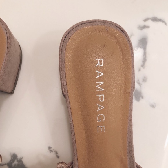 rampage || tan block heel - Picture 3 of 7